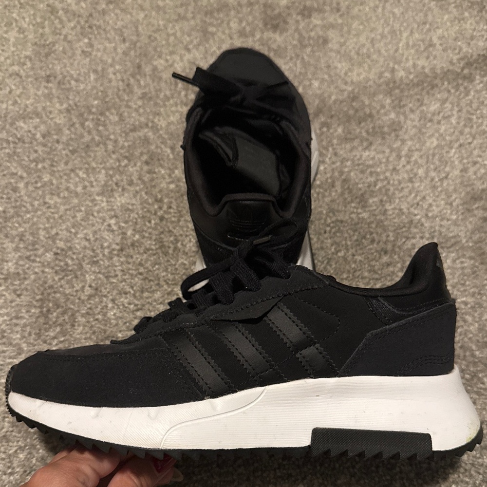 Adidas tennis shoes